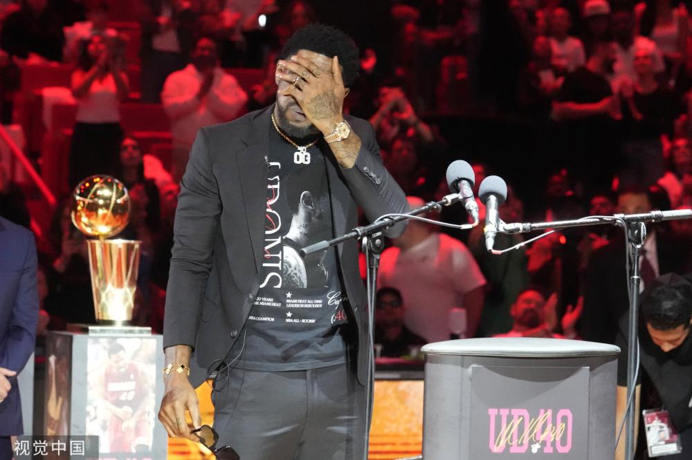 备受球迷和 备受球迷和